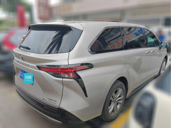 [广州·粤A] 二手丰田赛那SIENNA2024款 2.5L混动 四驱尊贵版