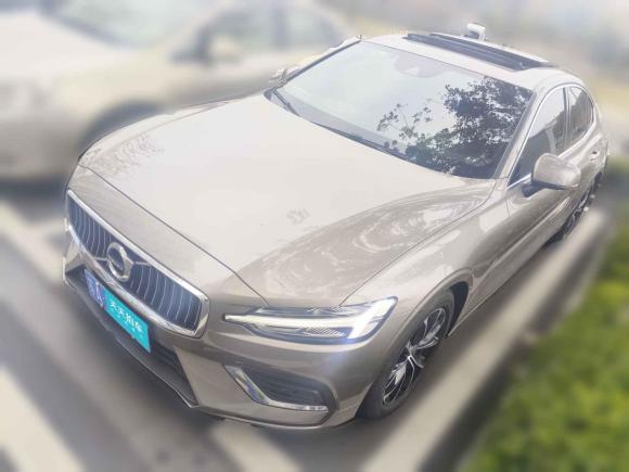 [南京·苏A] 二手沃尔沃沃尔沃S602022款 B4 智逸豪华版