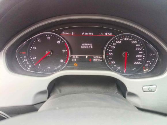 [上海·沪N] 二手奥迪奥迪A82012款 A8L 45 TFSI quattro舒适型