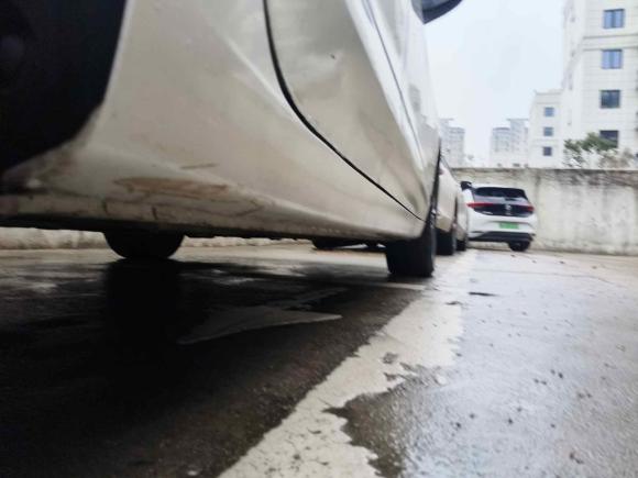 [南通·苏F] 二手荣威荣威i52021款 1.5L CVT黑金版