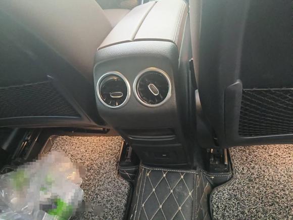 [广州·粤A] 二手奔驰奔驰GLB2022款 GLB 200 时尚型