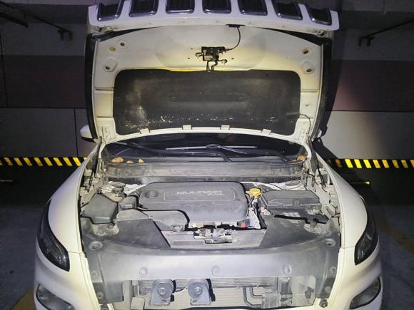 [杭州·浙A] 二手Jeep自由光2016款 2.4L 专业版