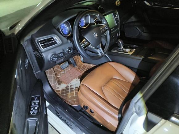 [广州·粤T] 二手玛莎拉蒂Ghibli2014款 3.0T 标准版