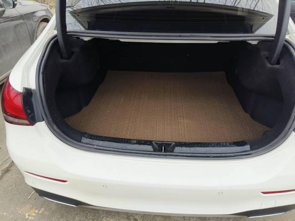 [西安·陕U] 二手奔驰奔驰A级2019款 A 180 L 运动轿车