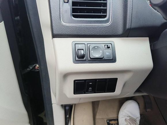 [上海·豫N] 二手东风风行风行S5002016款 1.6L CVT尊享型