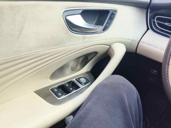 [杭州·浙A] 二手荣威荣威D72023款 EV 510km 后驱旗舰版