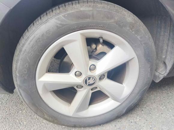 [成都·川A] 二手斯柯达明锐2015款 1.4TSI DSG逸俊版