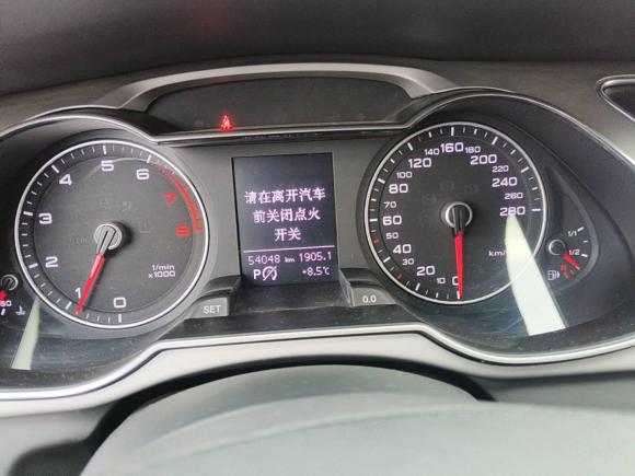 [成都·川A] 二手奥迪奥迪A4L2016款 30 TFSI 典藏版 自动舒适型