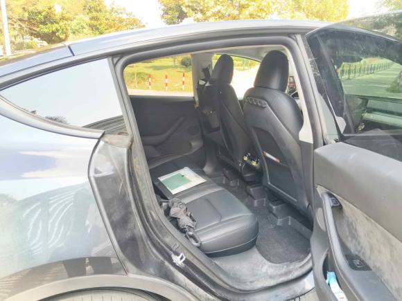 [上海·沪A] 二手特斯拉Model Y2024款 后轮驱动版