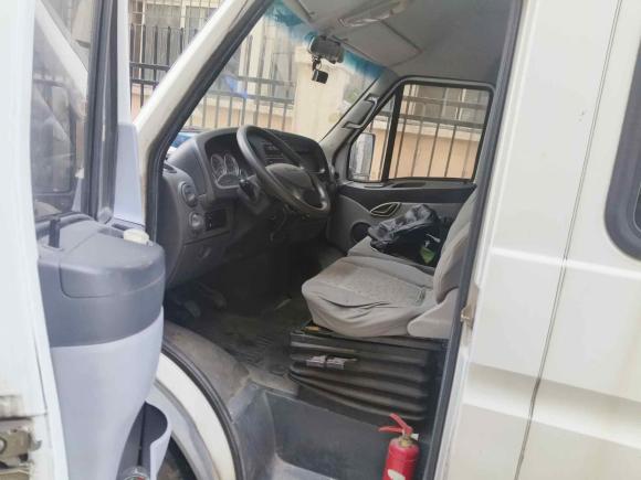 [武汉·鄂A] 二手依维柯依维柯褒迪2012款 2.5T-A32 基本型