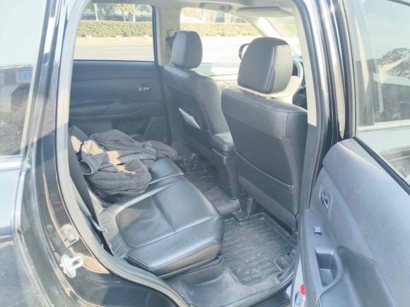 [南京·苏A] 二手三菱欧蓝德2013款 2.4L 四驱豪华导航版 7座