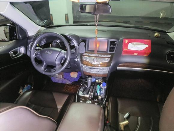 [上海·沪A] 二手英菲尼迪英菲尼迪QX602014款 2.5 S/C Hybrid 两驱卓越版