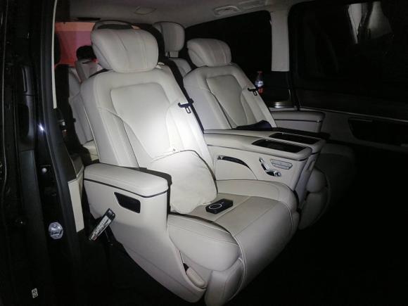 [上海·沪G] 二手奔驰奔驰V级2021款 V 260 尊贵版