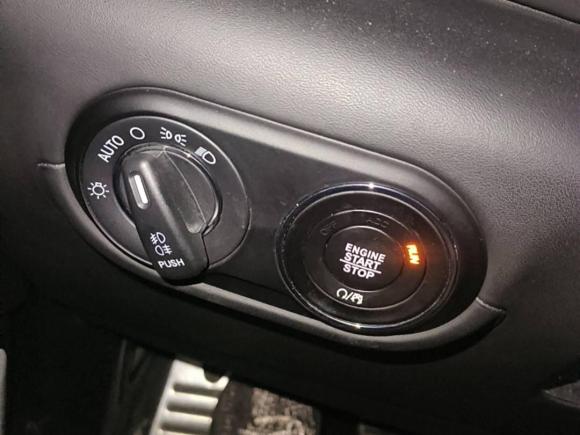 [上海·沪B] 二手玛莎拉蒂Levante2018款 3.0T 运动版