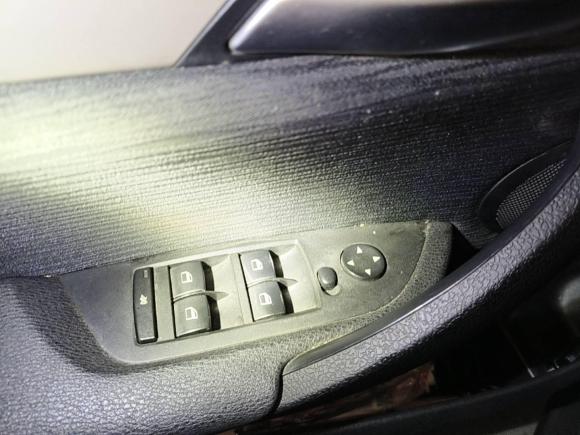 [成都·川A] 二手宝马宝马X12013款 sDrive18i 时尚型