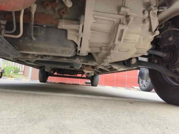 [南通·苏F] 二手上汽大通MAXUS新途V802019款 2.5T经典款6挡手动傲运通长轴中顶7座