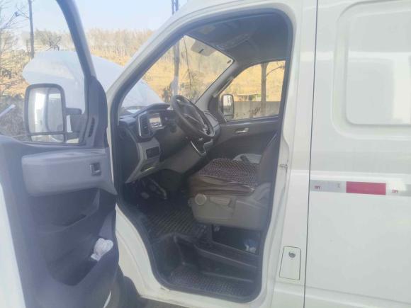 [宁波·苏U] 二手大通新途V802023款 2.0T 手动经典城配王长轴中顶3座