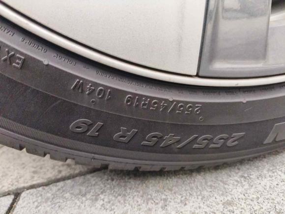 [上海·沪A] 二手特斯拉Model Y2021款 长续航全轮驱动版