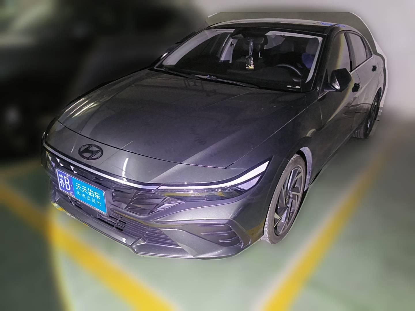 [无锡·苏B] 现代伊兰特2023款 1.5L CVT LUX尊贵版
