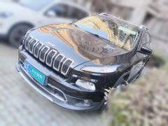 [上海·苏E] Jeep自由光2017款 2.4L 领先版