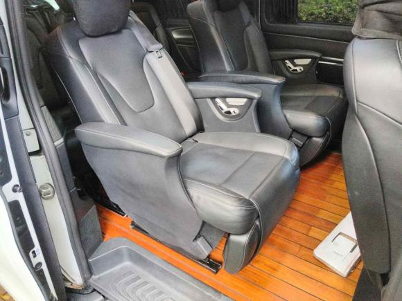 [深圳·粤L] 二手奔驰奔驰V级2018款 V 260 AMG 运动版 国VI