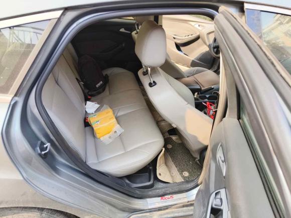 [杭州·浙A] 二手福特福克斯2012款 两厢 1.6L 手动舒适型