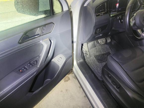 [佛山·粤E] 二手大众途观L2021款 380TSI 自动四驱R-Line越享版7座