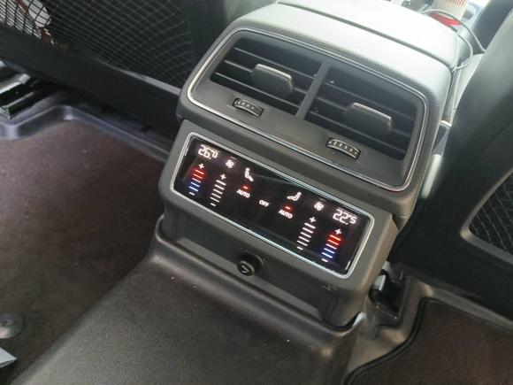 [上海·沪B] 二手奥迪奥迪A6L2022款 45 TFSI 臻选动感型