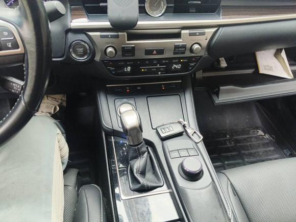 [武汉·鄂A] 二手雷克萨斯雷克萨斯ES2015款 250 典雅版