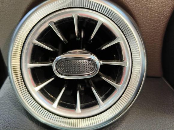 [深圳·粤B] 二手奔驰奔驰GLC2021款 GLC 300 L 4MATIC 动感型