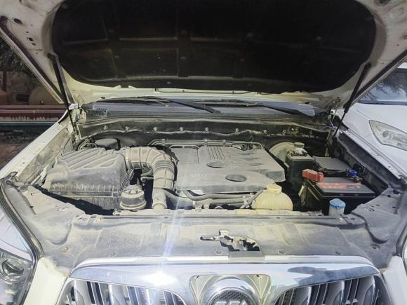 [青岛·鲁B] 二手福田萨瓦纳2017款 2.0T 自动四驱汽油旗舰版5座