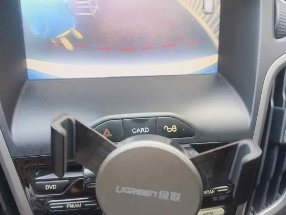 [上海·粤B] 二手福特福克斯2012款 两厢 1.6L 手动舒适型