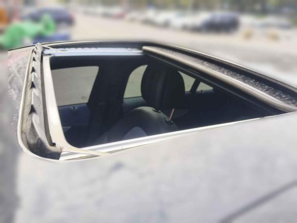 [广州·粤B] 二手奔驰奔驰EQC2021款 EQC 350 4MATIC