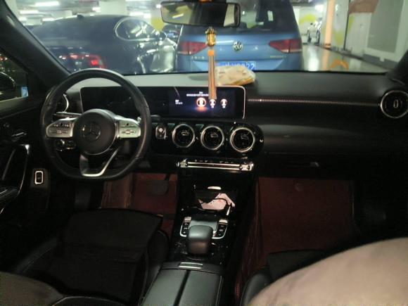 [上海·沪E] 二手奔驰奔驰A级2019款 A 200 L 运动轿车
