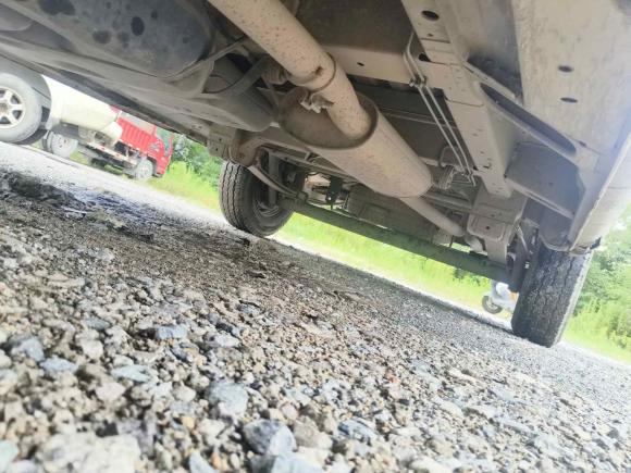 [宁波·浙B] 二手上汽大通MAXUS新途V802014款 2.5T 傲运通短轴中顶