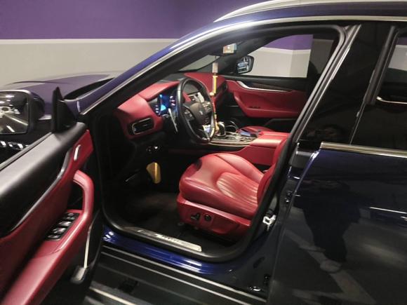 [上海·沪A] 二手玛莎拉蒂Levante2016款 3.0T 标准型