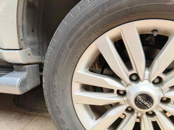 [无锡·苏B] 二手五十铃mu-X牧游侠2018款 1.9T 柴油自动四驱劲享版 5座