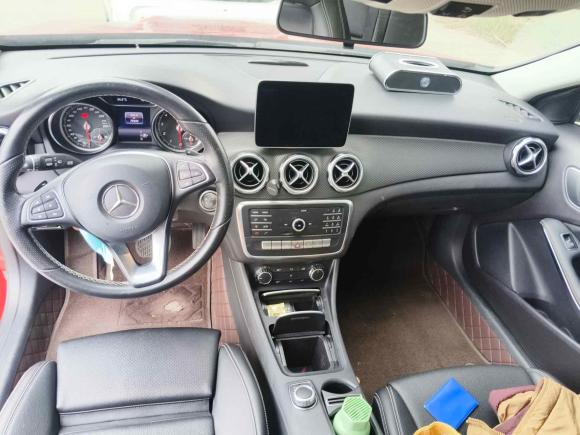 [上海·沪C] 二手奔驰奔驰GLA2018款 GLA 200 动感型