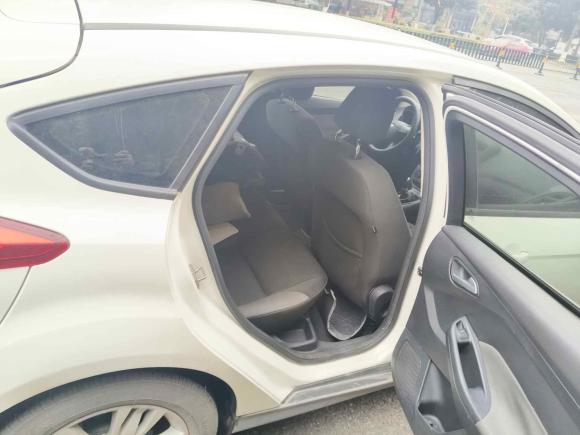 [成都·川G] 二手福特福克斯2012款 两厢 1.6L 手动舒适型