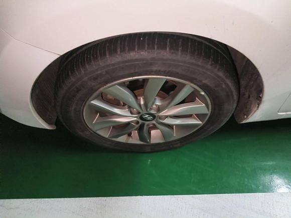 [青岛·鲁Y] 二手现代朗动2015款 1.6L 手动时尚型