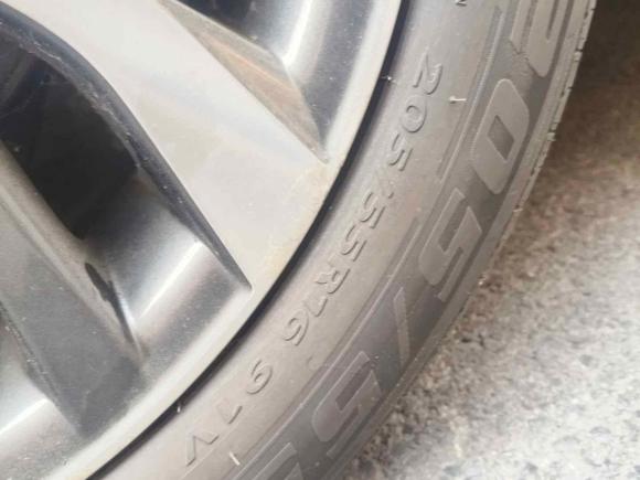 [上海·鄂F] 二手丰田卡罗拉2017款 改款双擎 1.8L E-CVT领先版