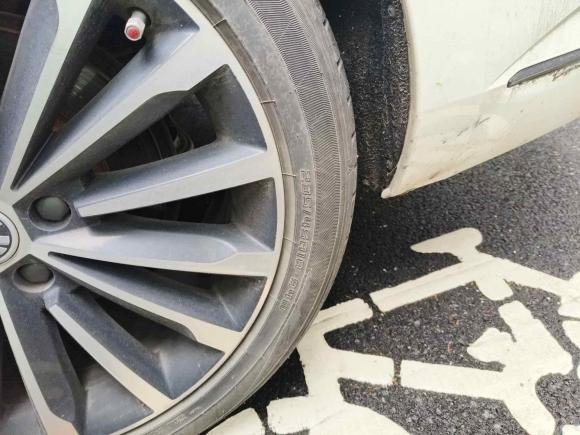 [广州·粤T] 二手斯柯达速派2016款 改款 TSI380 DSG尊行版