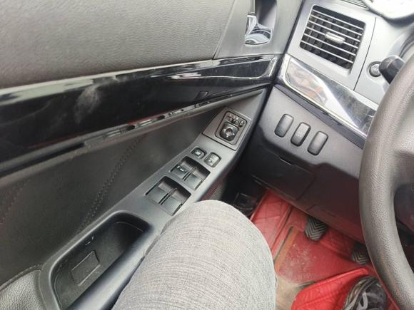 [广州·粤W] 二手三菱翼神2012款 致尚版 1.8L 手动豪华型