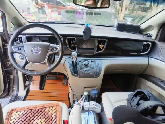 [武汉·鄂A] 二手别克别克GL82011款 3.0L GT豪华商务豪雅版