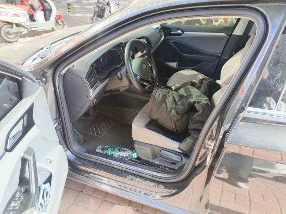 [武汉·鄂F] 二手大众速腾2022款 200TSI DSG超越版