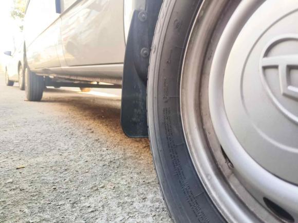 [青岛·鲁B] 二手上汽大通MAXUS新途V802021款 2.0T PLUS AMT全能王长轴中顶6/7/8/9座