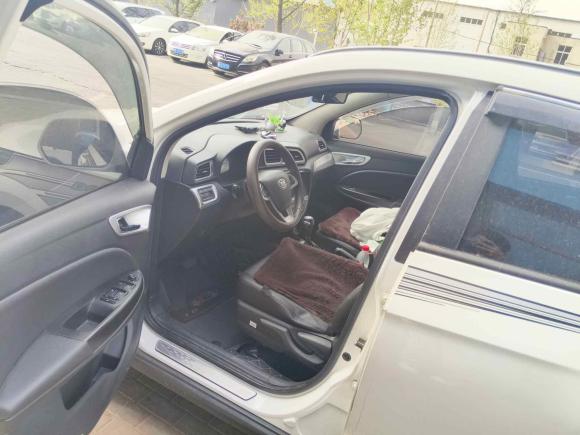 [青岛·鲁U] 二手一汽骏派D602015款 1.8L 自动尊贵型