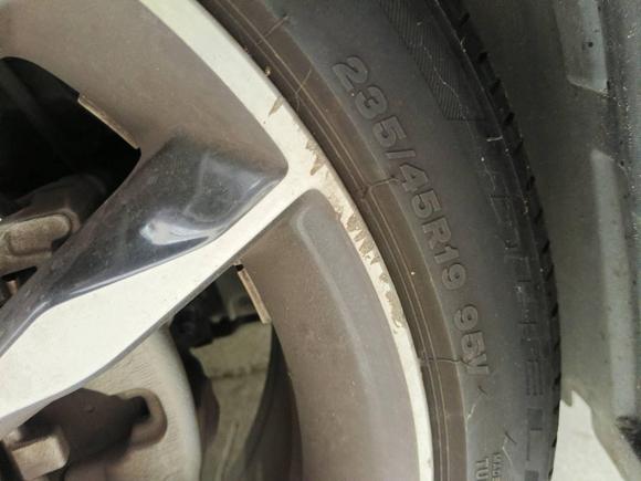 [上海·沪C] 二手奔驰奔驰GLA2017款 GLA 220 4MATIC 豪华型