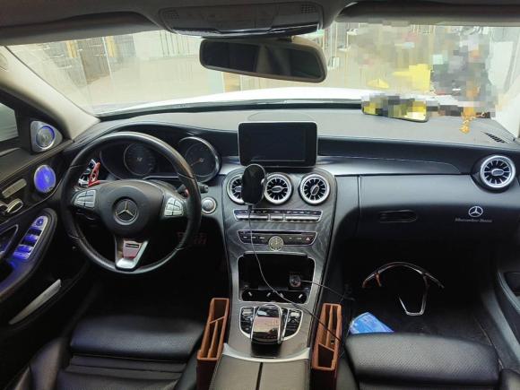 [广州·粤U] 二手奔驰奔驰C级2018款 C 200 L 运动版