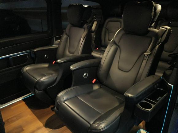 [深圳·粤B] 二手奔驰奔驰V级2018款 V 260 AMG 运动版 国VI